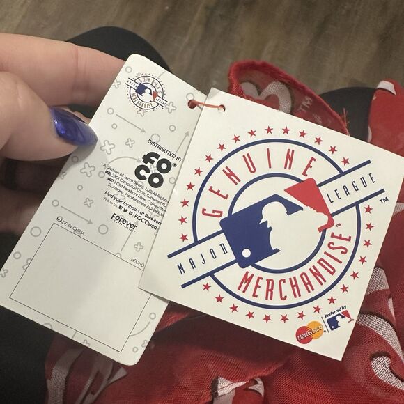 Cincinnati Reds Infiniti Scarf Fashion Winter Neck NEW MLB Logo 19x70” - Picture 5 of 8